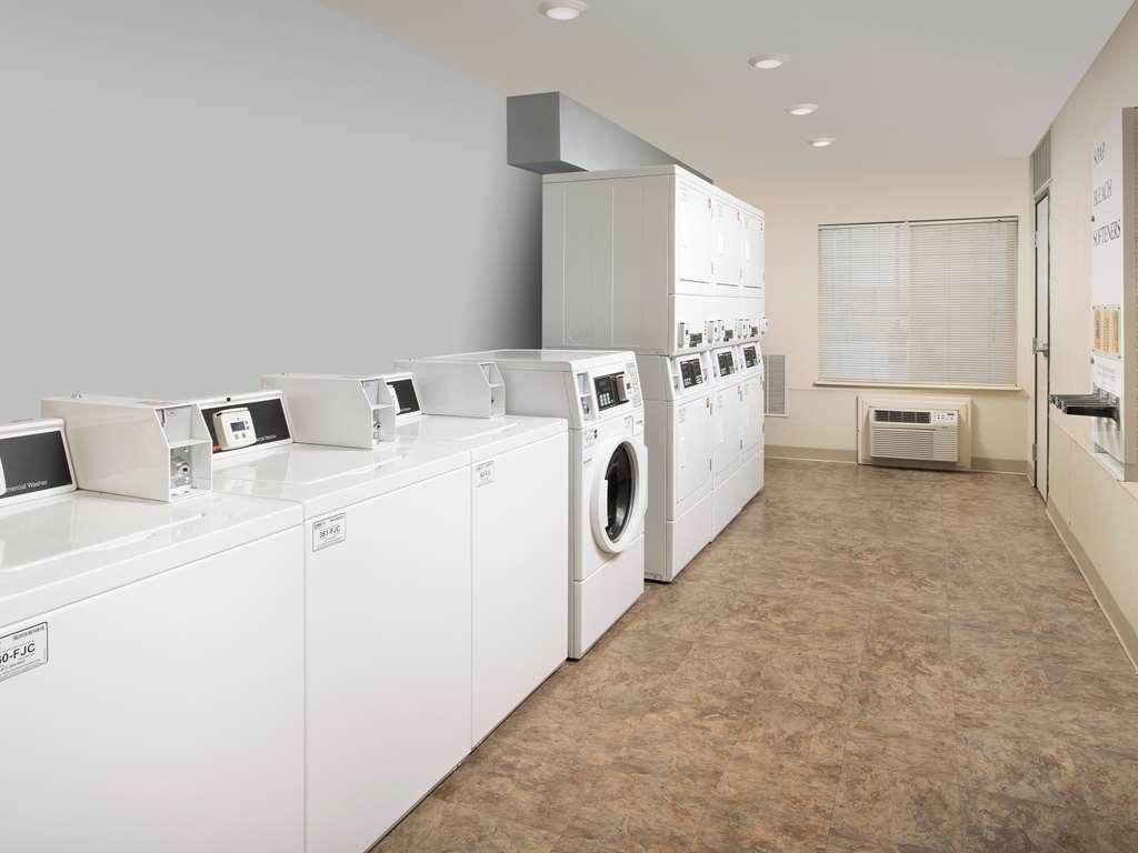 Extended Stay America Select Suites - Wichita - South Bekvämligheter bild